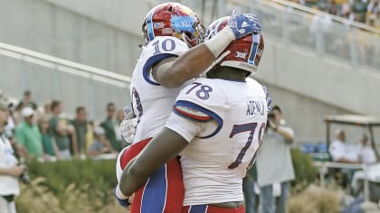 Photo: Bengals Khalid Kareem Celebrates Defeating the Chiefs -  JPS20220102007 