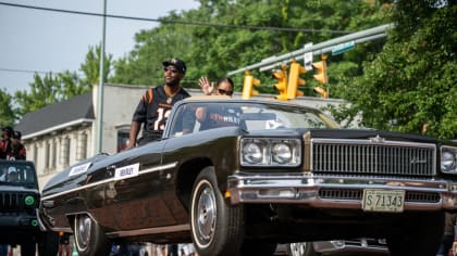 Pro Football Hall of Fame parade