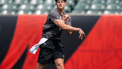 Cincinnati Bengals quarterback Joe Burrow during the second half of a  preseason NFL football game against the New York Giants Sunday, Aug. 21,  2022, in East Rutherford, N.J. (AP Photo/John Minchillo Stock