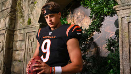 Cincinnati Bengals quarterback Jake Browning (6) warms up prior to the  start of an NFL football game against the Cleveland Browns, Sunday, Jan. 9,  2022, in Cleveland. (AP Photo/Kirk Irwin Stock Photo - Alamy