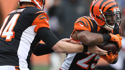 Giovani Bernard Signing Provides Offensive Versatility