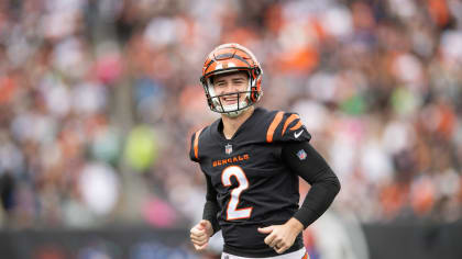 Bengals' Joe Burrow shows off swing, launches four home runs