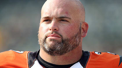 Andrew Whitworth Is Poised To Defy Father Time And Become The First Tackle  To Start An NFL Game At 40