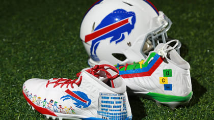 NFL Combine: Players Get Sick Custom Cleats  On the Spot!