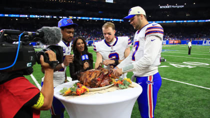 Dave & Adam's Buffalo - Happy Thanksgiving from all of us here at Dave &  Adam's Buffalo! Enjoy your days full of family, food & Buffalo Bills  Football!!