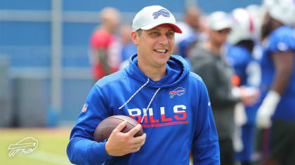 Jeff Mazurek, Bills' equipment staffers were unsung heroes during