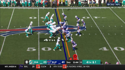 Ed OIiver sacks Tagovailoa on fourth down late in third quarter, Bills vs.  Dolphins