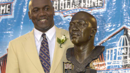 Watch Bills legend Thurman Thomas surprise ususpecting fans with season  tickets