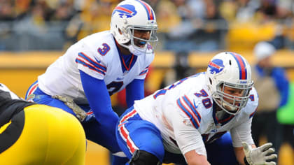 EJ Manuel pays it forward