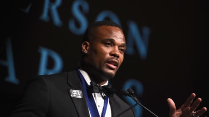 Fred Jackson Receives Jefferson Award - WBBZ-TV