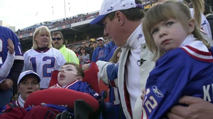 Jim Kelly details cancer struggle: 'Buffalo Bills never give up'