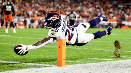 Denver Broncos running backs Javonte Williams, Melvin Gordon III run for  touchdowns, rue missed opportunities in front of end zone, Sports