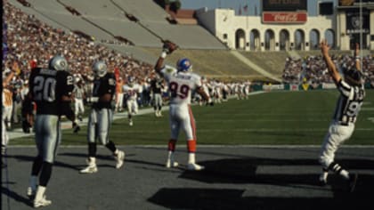 NFL 1983 Los Angeles Raiders Team Pic Color 8 X 10 Photo Picture