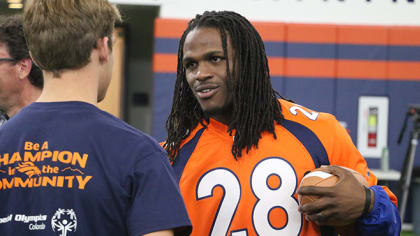 Jamaal Charles gets settled in with Broncos -- in both football and  community work