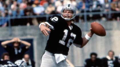 Billy Thompson reflects on Ken Stabler's vibrance, talent