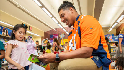 Colorado Sunshine: Broncos' Mike Purcell nominated for USAA Salute to  Service Award, Broncos