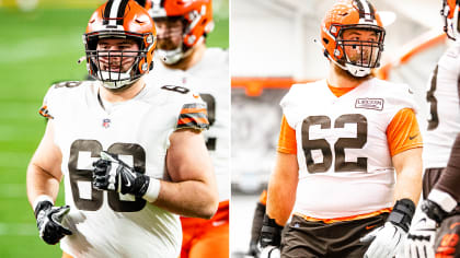 Cleveland Browns re-sign versatile offensive lineman Michael Dunn