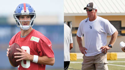 Eli Manning moving around, giving Giants a different feel on offense