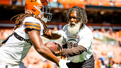 Browns RBs coach Stump Mitchell happy to be back from health hiatus