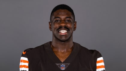 Browns LB Owusu-Koramoah done for season with foot injury