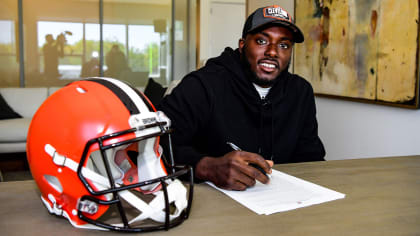 Las Vegas high school honors Cleveland Browns rookie Tony Fields