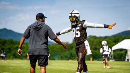 Browns TE David Njoku is the Bryant & Stratton College Player of