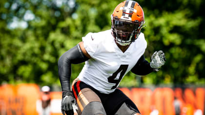 Cleveland Browns linebacker Anthony Walker Jr. (knee) carted off field