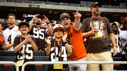 NFL: Cleveland Browns at Pittsburgh Steelers, Fieldlevel