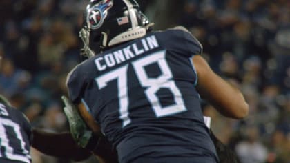 Former Titans 1st round pick Jack Conklin agrees to sign with