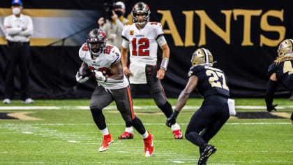 Tristan Wirfs claps back at Cam Jordan after Buccaneers own Saints in Week 4