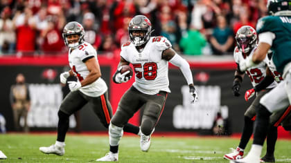 Shaq Barrett Celebrates Following 31-15 Win Over Eagles