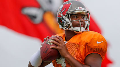 Buccaneers release first official depth chart, QB battle continues