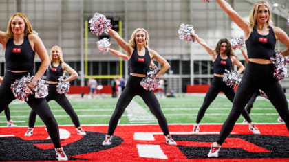 Download this stock image: The Tampa Bay Buccaneers Cheerleaders sported  throwbacks in h…