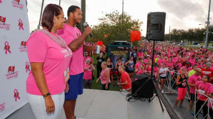 Carolina Panthers Support Breast Cancer Awareness at Sunday's Game