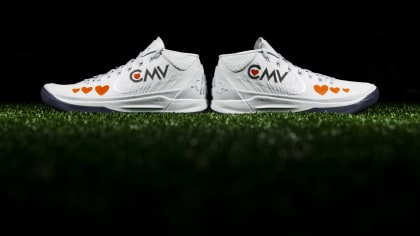 Ali Marpet using cleats to help Buccaneers exec raise CMV awareness after  tragedy