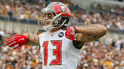 Buccaneers sign rookie Mike Evans