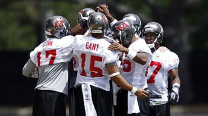 Buccaneers Training Camp Battle: Right Guard - A to Z Sports