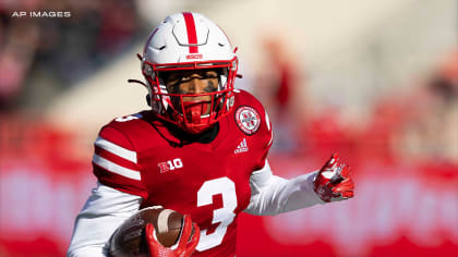 Baker Mayfield Finds Deven Thompkins for Smooth Over the Shoulder Catch