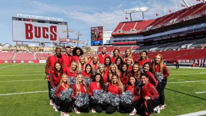 Tampa Bay Buccaneers Cheerleader 8x10 Glossy Photo