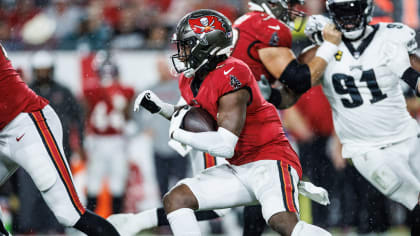 Buccaneers Suffer First Loss Overpowered by Eagles on Monday Night