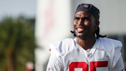 TAMPA, FL - JUL 30: Tampa Bay Buccaneers runningback Leonard Fournette (7)  carries the ball during the Tampa Bay Buccaneers Training Camp on July 30,  2022 at the AdventHealth Training Center at