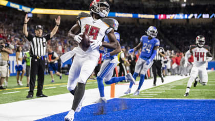 Bucs Blast Lions, Clinch First Playoff Berth Since 2007