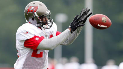 darrelle revis buccaneers practice