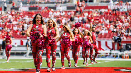 PHOTOS: Cheerleaders At The Buccaneers Game