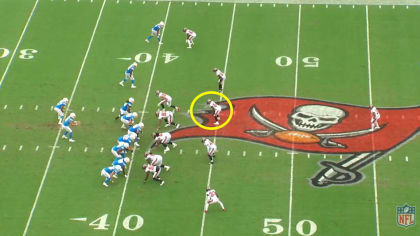 Reaction & Analysis To Bucs LB Lavonte David's Honest Assessment To His  Performance Last Season 