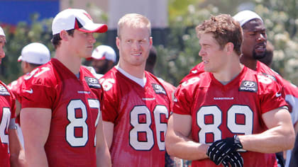 Arizona Cardinals tight end Troy Niklas (87) pulls in a touchdown