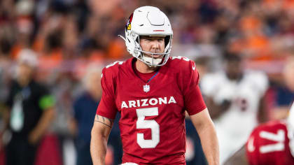 Arizona Cardinals quarterback Blough preserves Cardinals' comeback hopes  with a pressured 25-yard throw to Cardinals wide receiver Daniel Arias