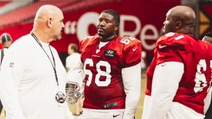 Kelvin Beachum wins the Cardinals Walter Payton Man of the Year award in  2021