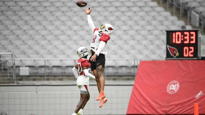 Cardinals star backer Isaiah Simmons growing comfortable with green dot