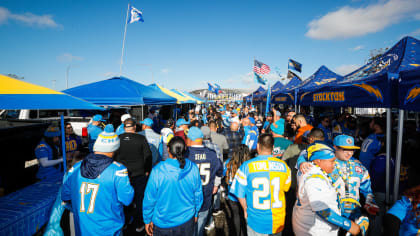 PREGAME PHOTOS: Rams hit the field at SoFi Stadium for pregame